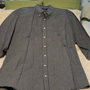 Nautica men’s long sleeve casual shirt.